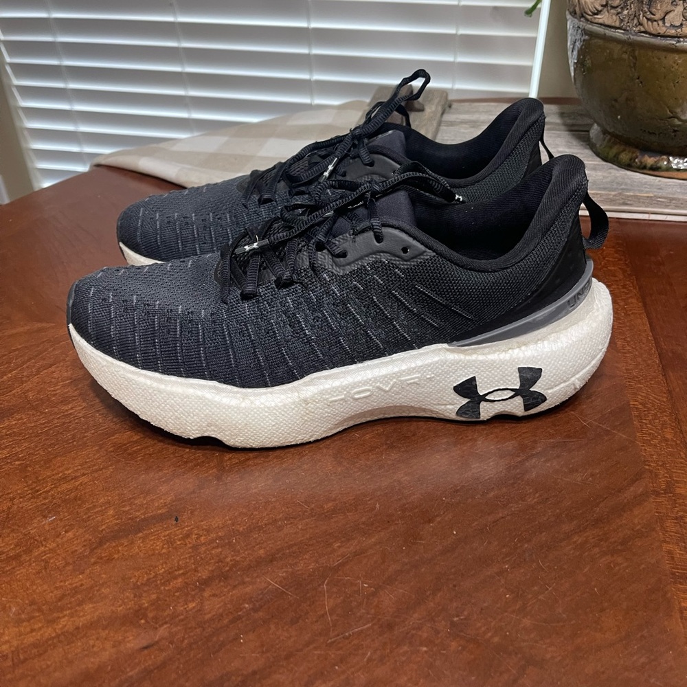 UNDER ARMOUR men's infinite elite running black